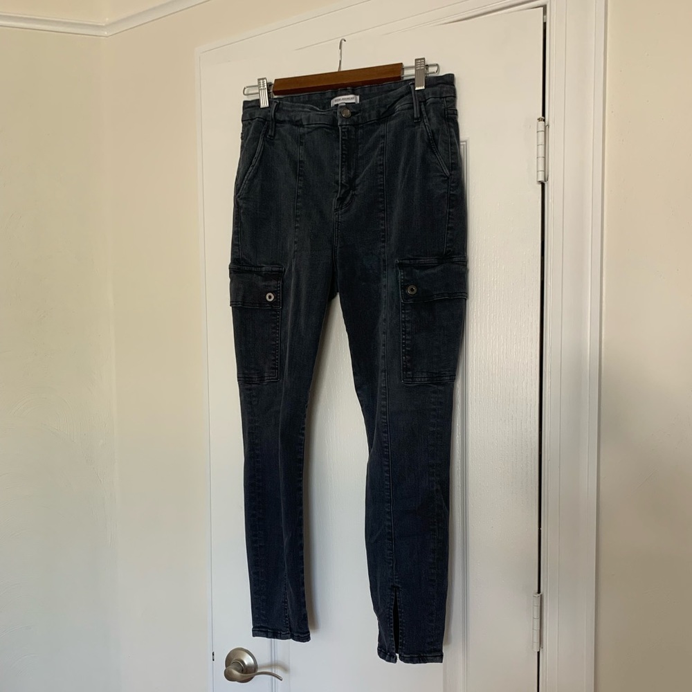 GOOD AMERICAN Dark Gray/Black Cargo Jeans 12/31